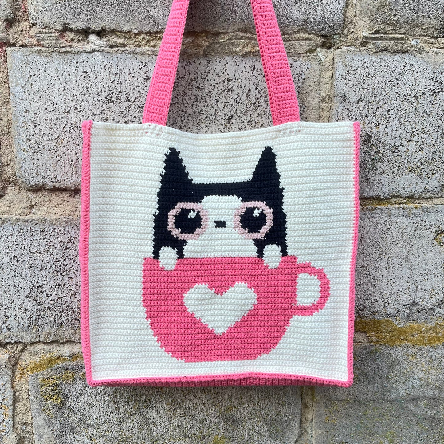 Cat in a cup Crochet Pattern
