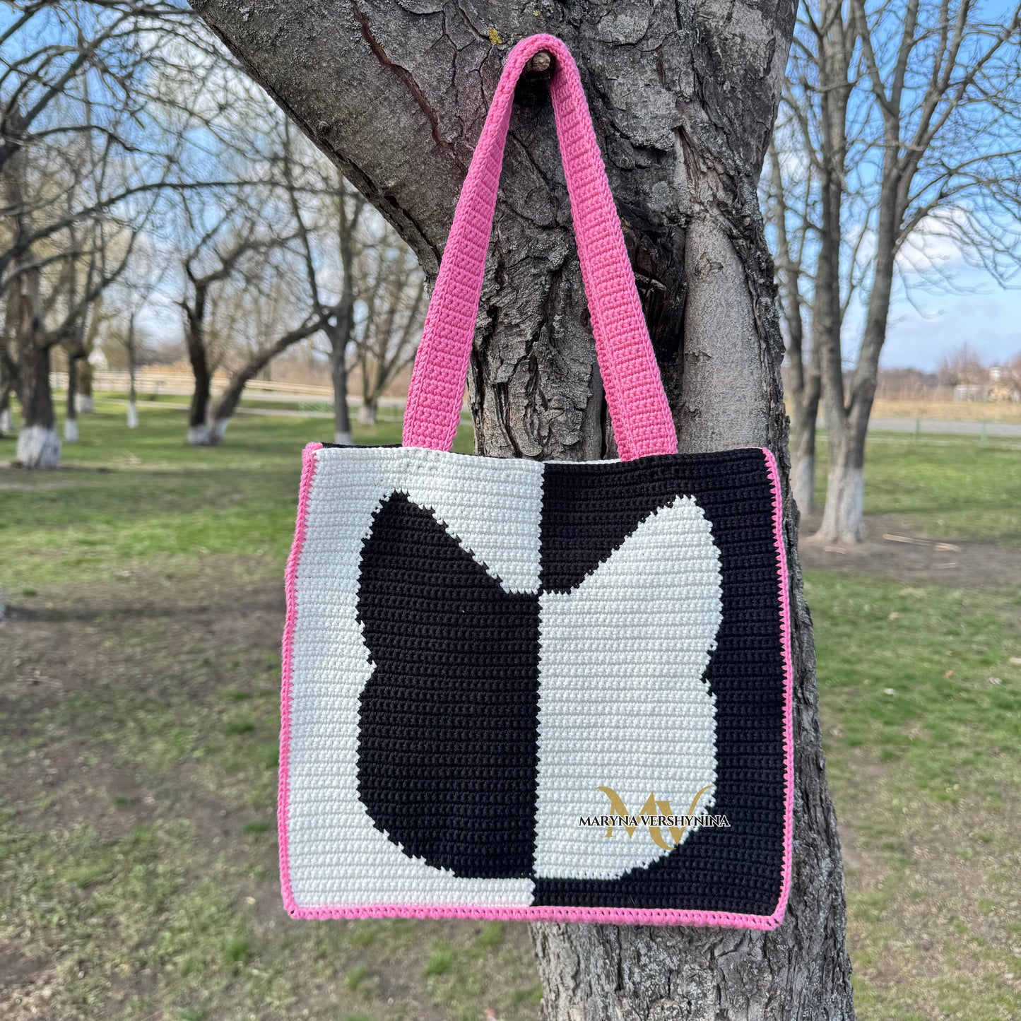 Black and white cat Bag Crochet Pattern