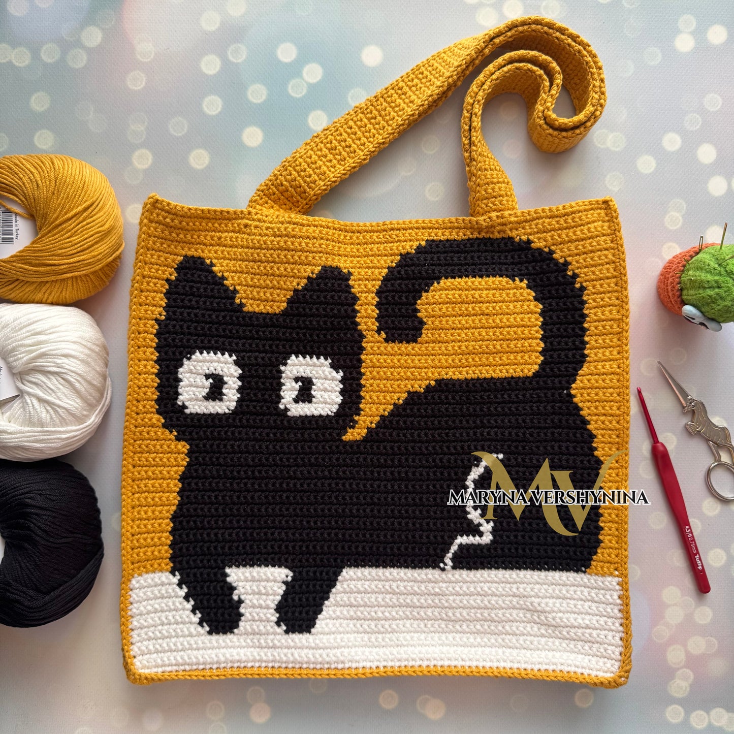 Black Cat (gold and white) Bag Crochet Pattern